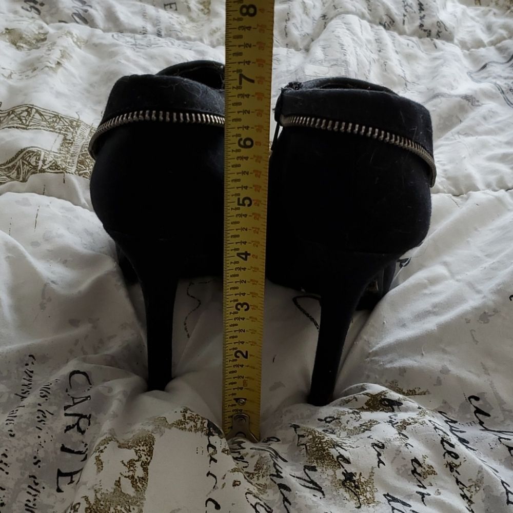 Body Central black 4 in heels - Picture 4 of 8